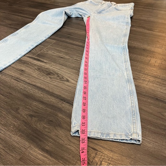 Wrangler Women's Vintage Style Cowboy Cut Classic Slim Fit Jean Size 5x32- NWT - Picture 13 of 15